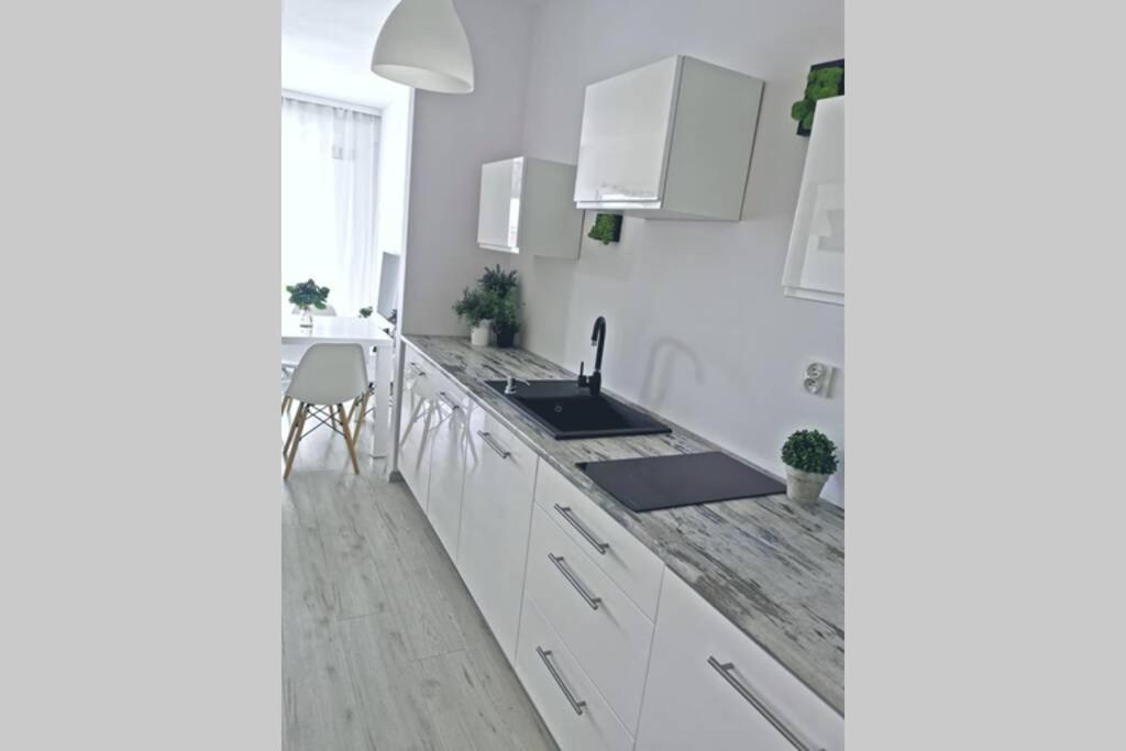 Green Apartment Promenada Gwiazd- Widok Na Morze. Miedzyzdroje Luaran gambar