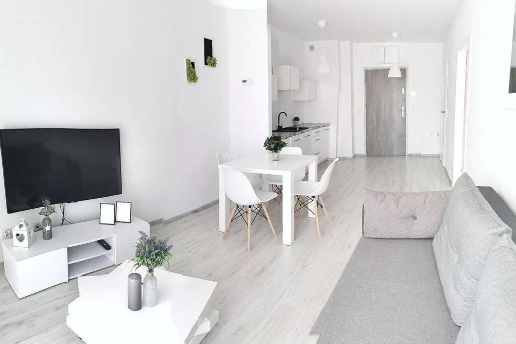 Green Apartment Promenada Gwiazd- Widok Na Morze. Miedzyzdroje Luaran gambar
